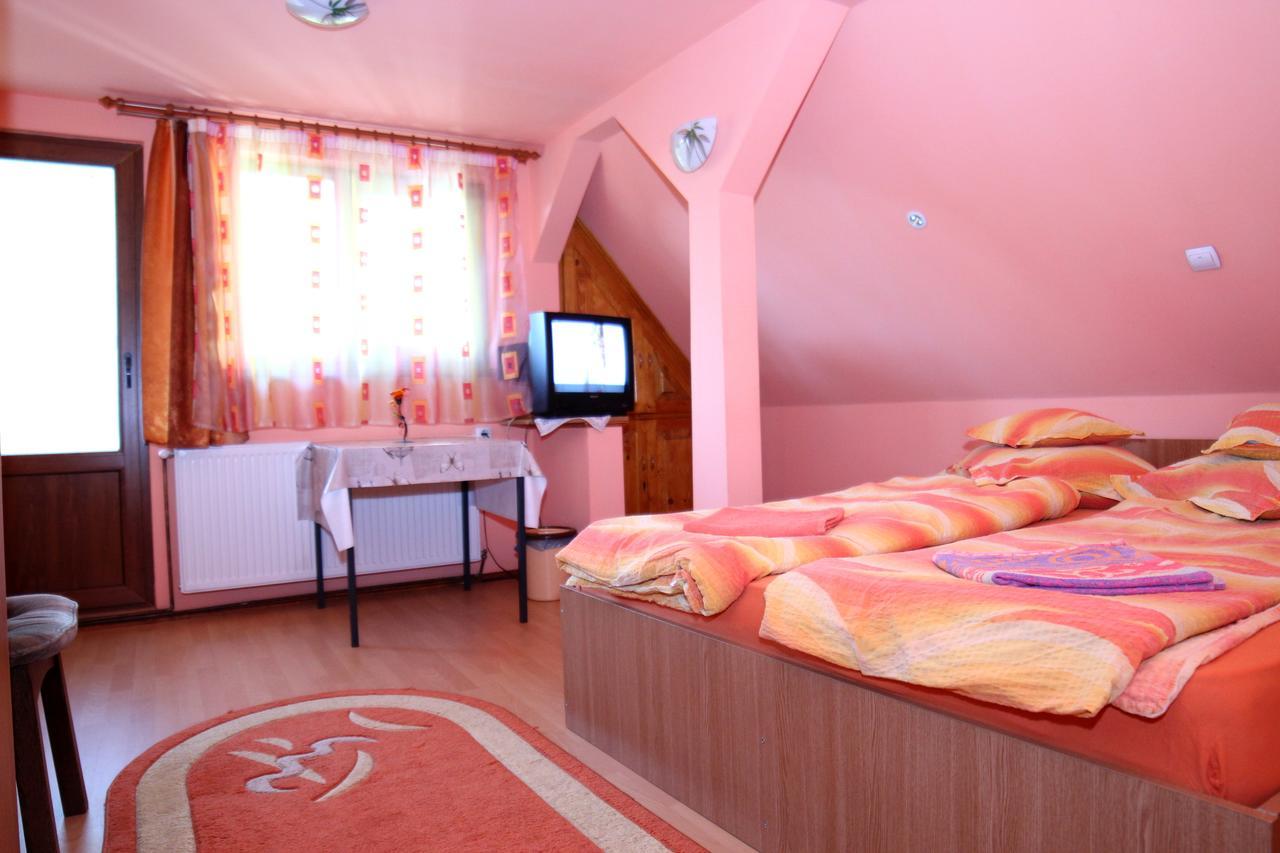 Hotel Csergo Ildiko Vendeghaz Lăzarea Zewnętrze zdjęcie